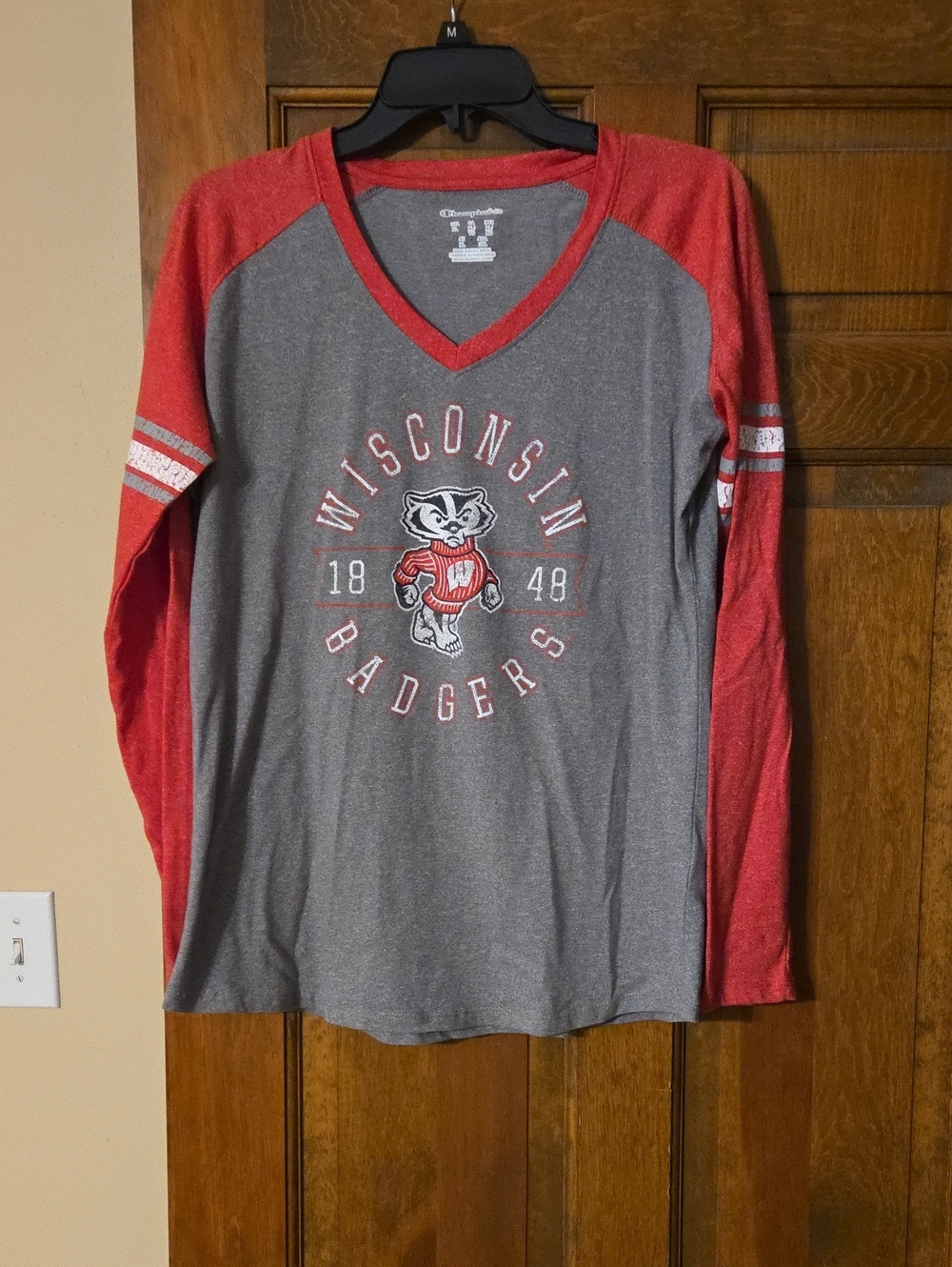 Wisconsin Badgers Gray & Red Long-Sleeve V-Neck Shirt